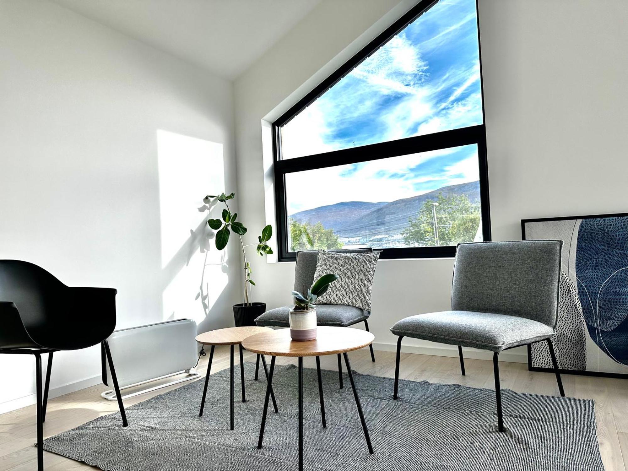 Tromso Central Guest House With Parking Экстерьер фото